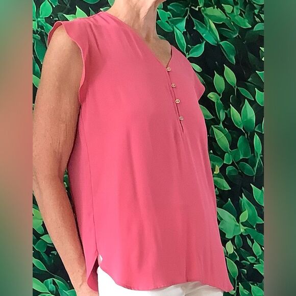 🌺 LOFT Coral Flutter Sleeve Blouse – V-Neck w/ Gold Buttons – Size M - Picture 3 of 5